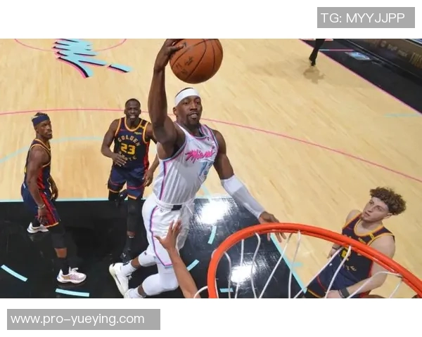 阿德巴约表现平平16投仅中6得22分7篮板三分球命中率不佳